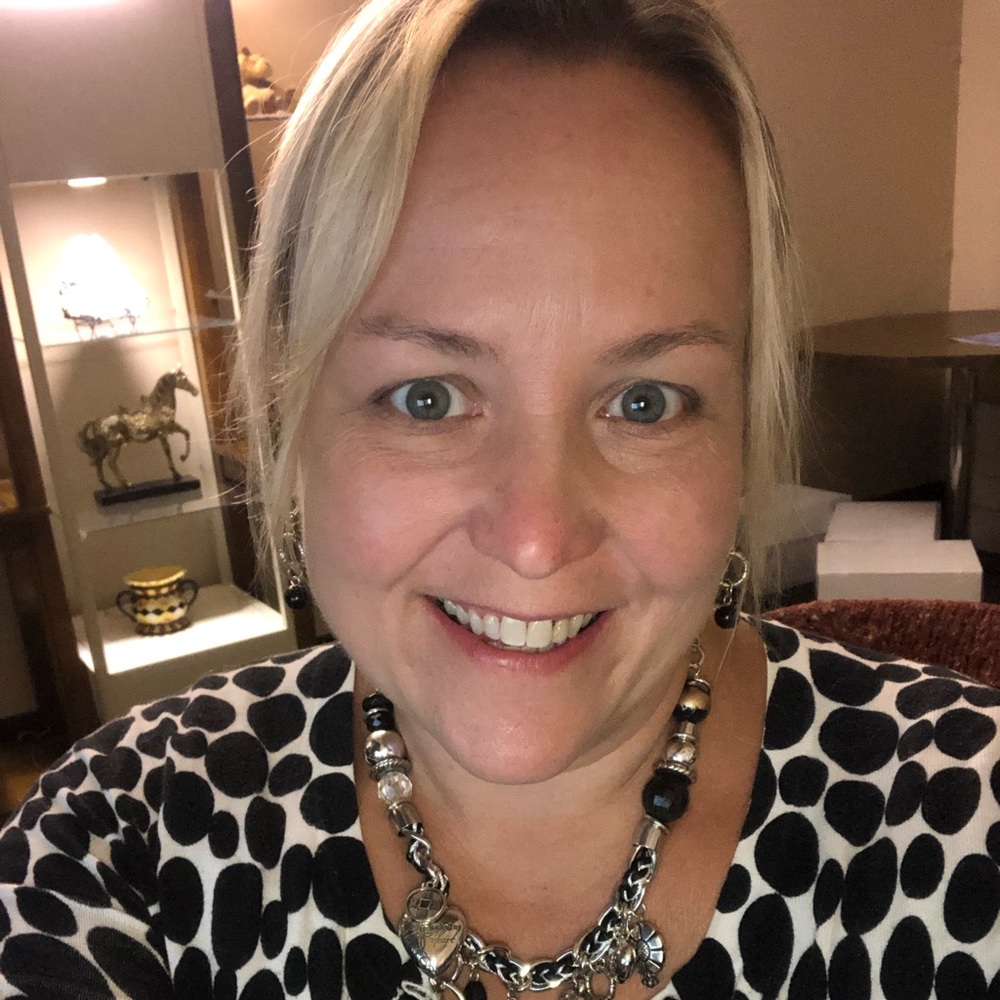 Meet your Posher, Jennifer
